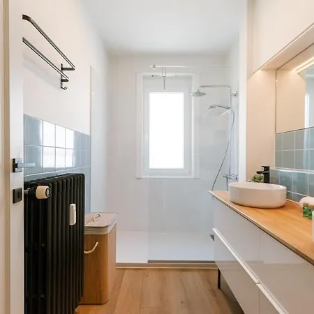 Huswell - Frontal Seaview In Lägenhet *