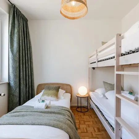 Huswell - Frontal Seaview In * Oostende